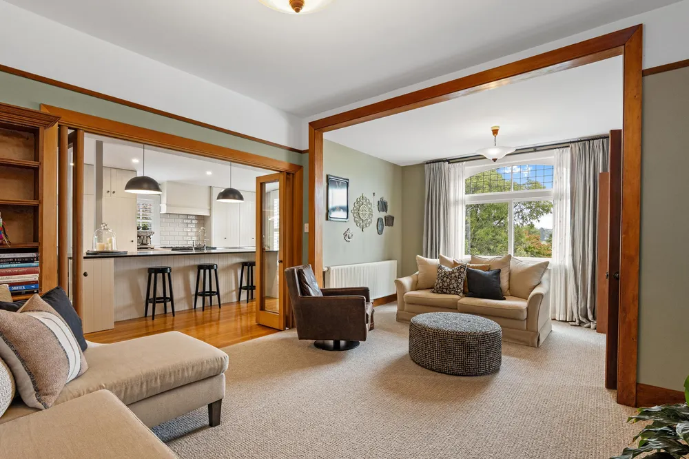 Photos of 7 Lowick Avenue