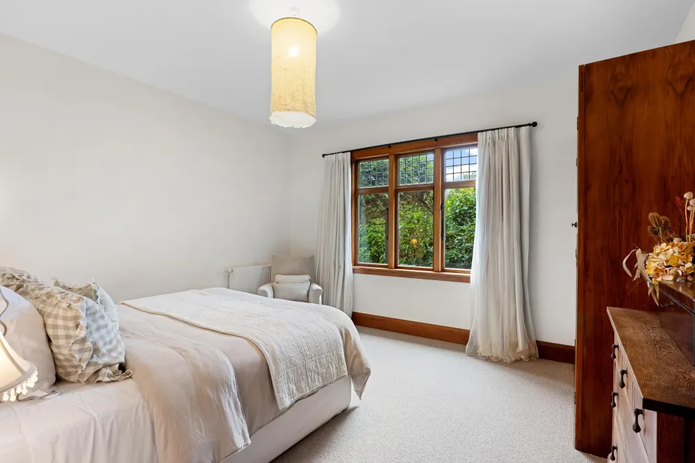 Photos of 7 Lowick Avenue