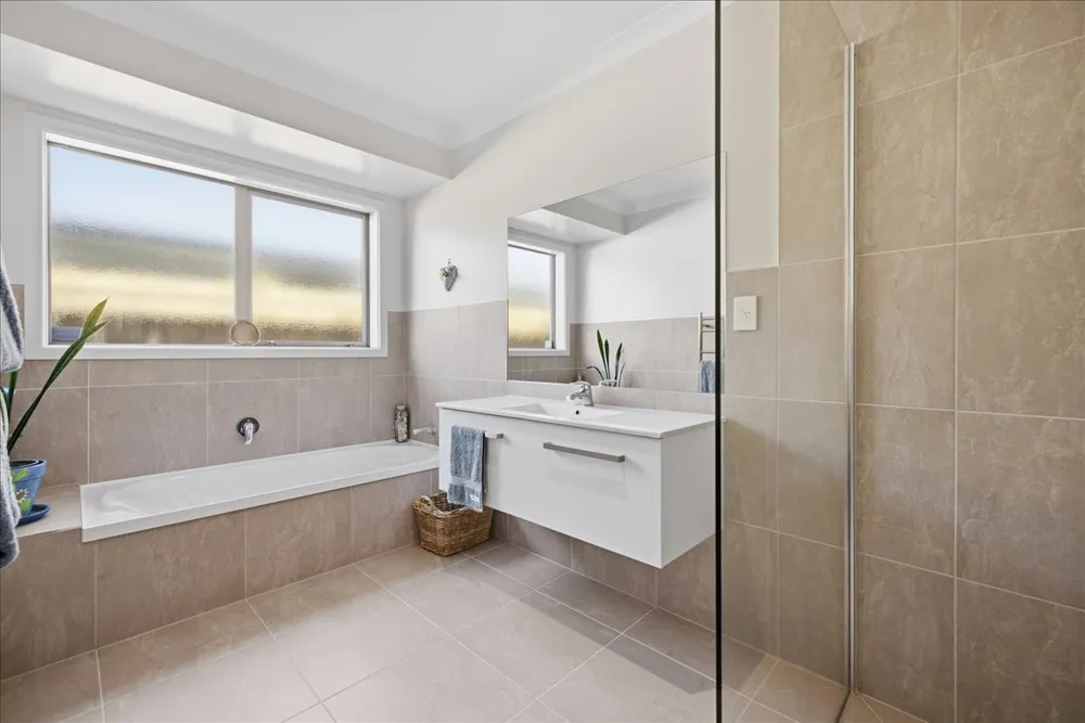Photos of 11 Allington Place
