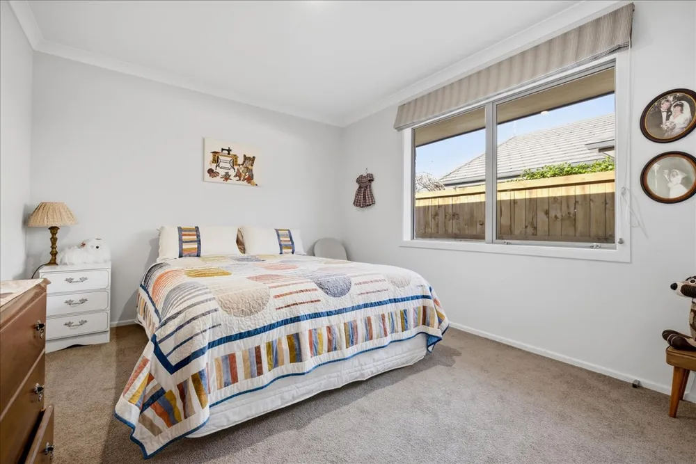 Photos of 11 Allington Place