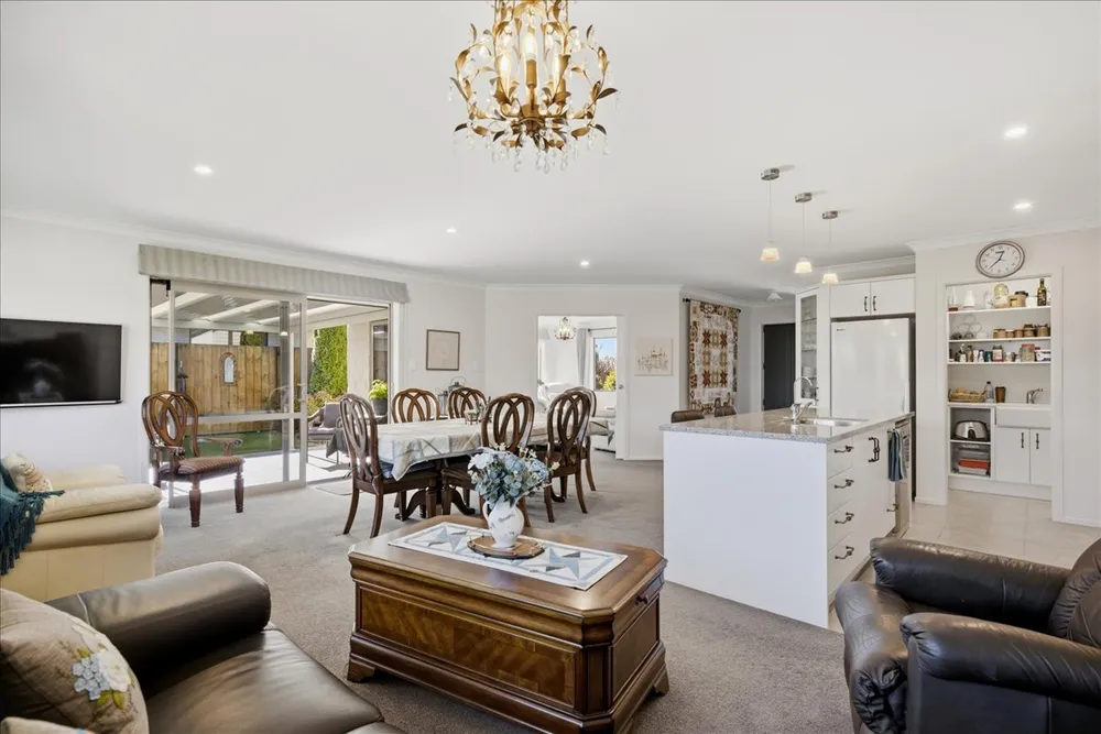 Photos of 11 Allington Place