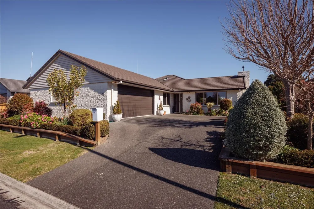 Photos of 11 Allington Place