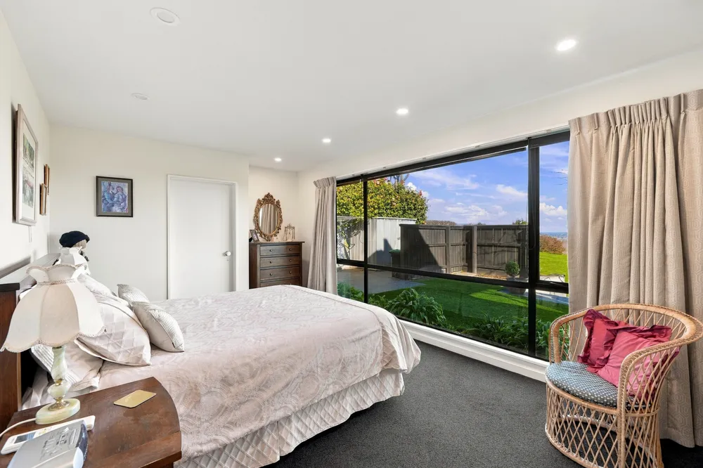 Photos of 68 Ravensdale Rise