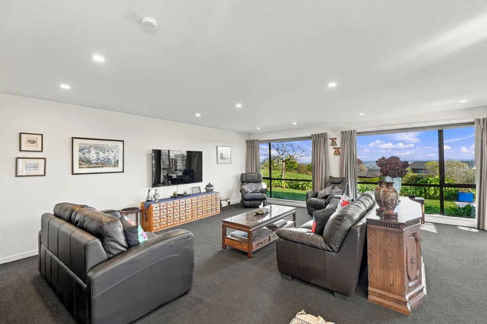 Photos of 68 Ravensdale Rise