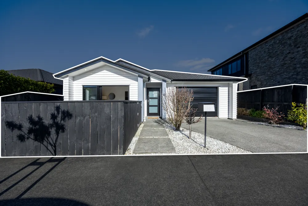 Photos of 33 Makete Crescent
