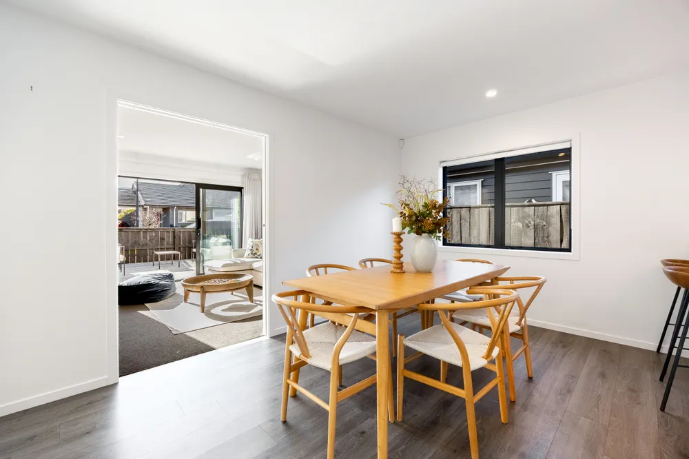 Photos of 33 Makete Crescent