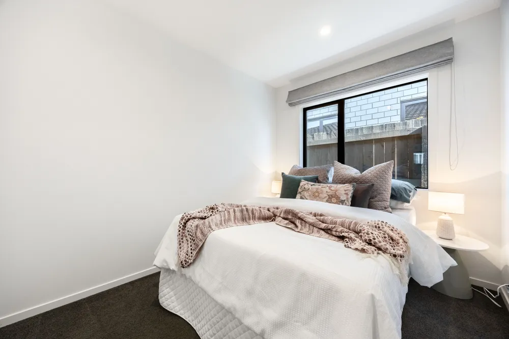 Photos of 33 Makete Crescent
