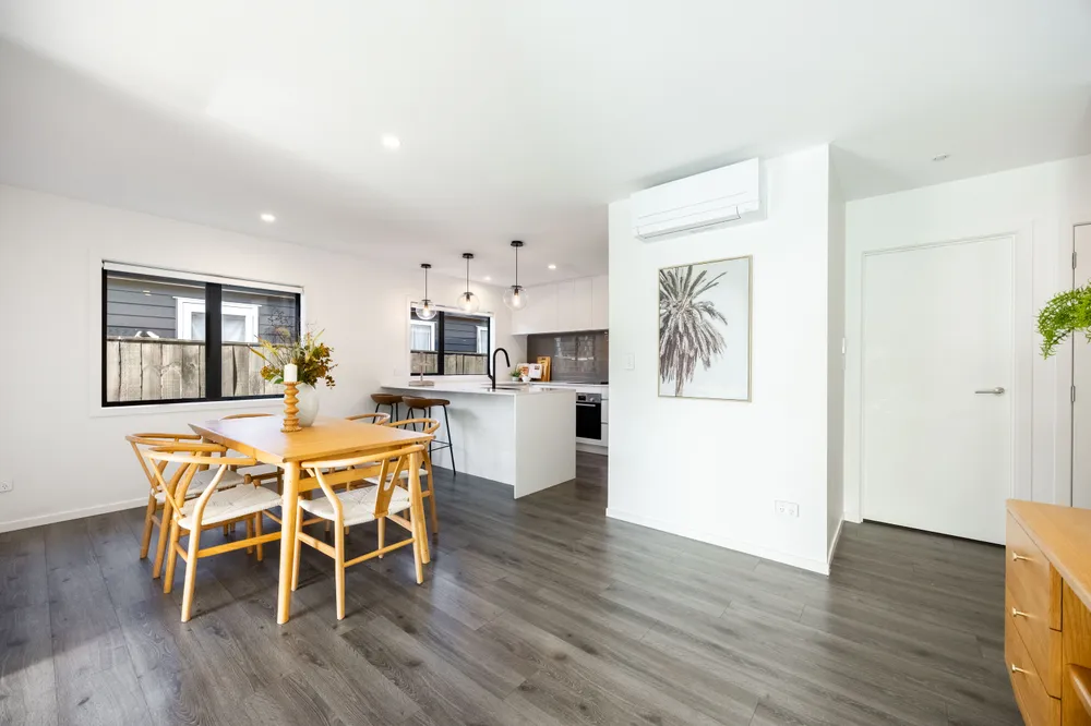 Photos of 33 Makete Crescent