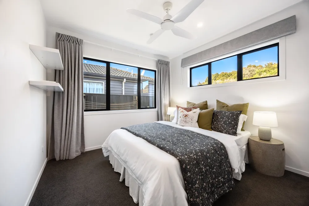 Photos of 33 Makete Crescent