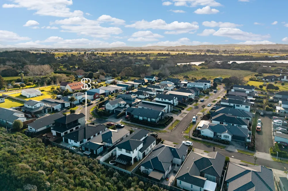 Photos of 33 Makete Crescent