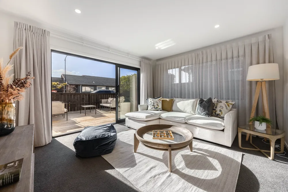Photos of 33 Makete Crescent