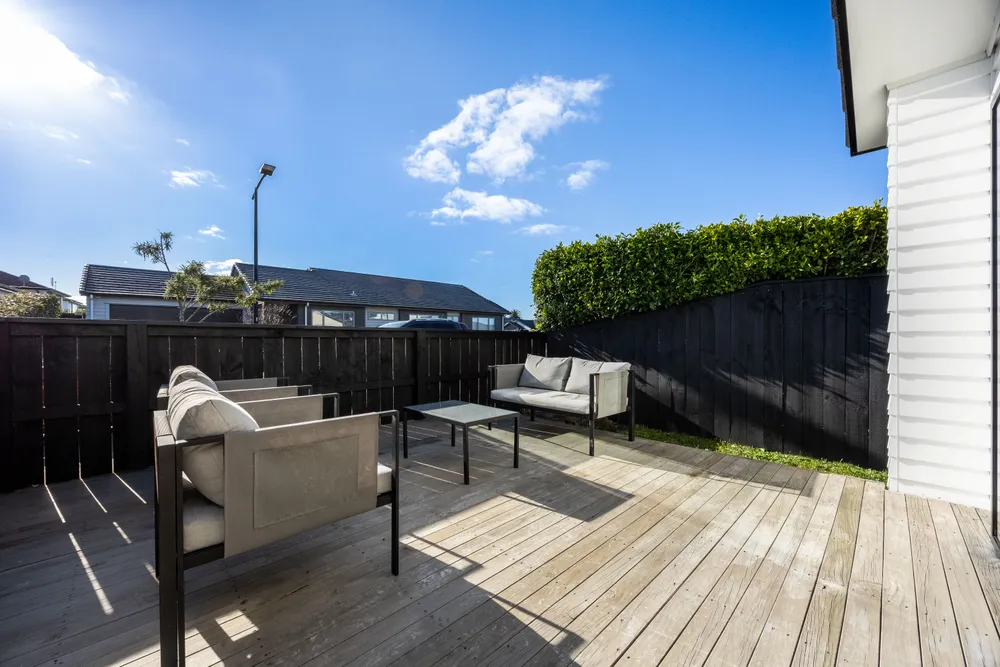 Photos of 33 Makete Crescent