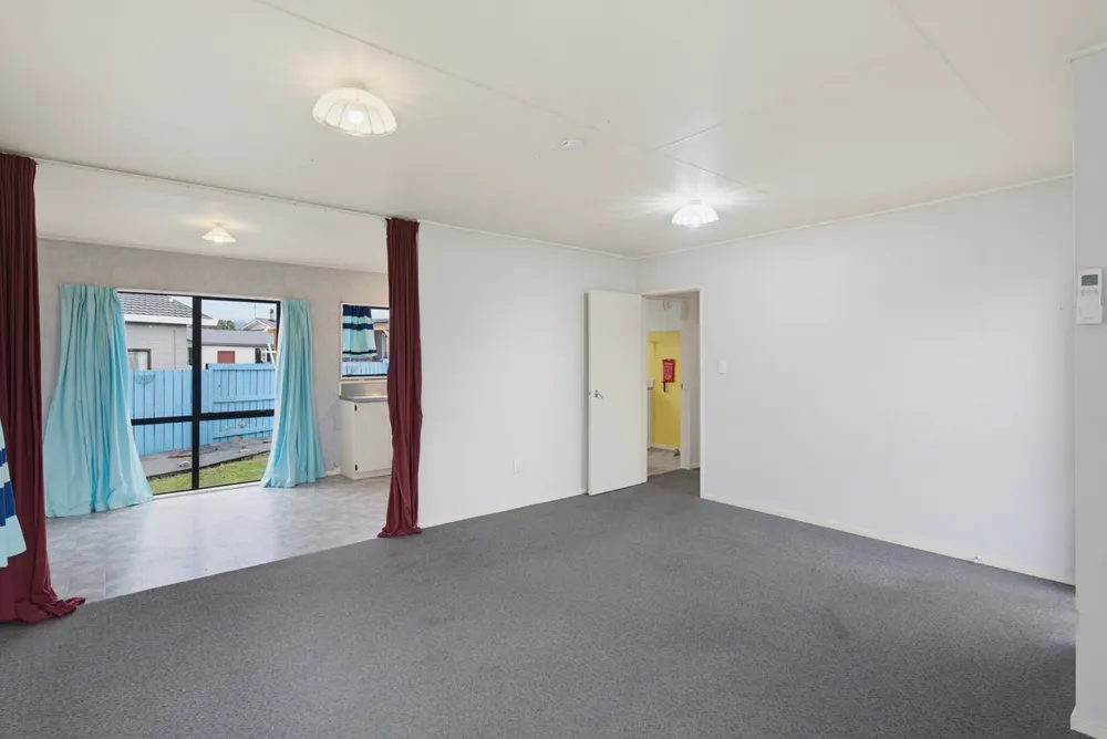 Photos of 23 Douglas Street