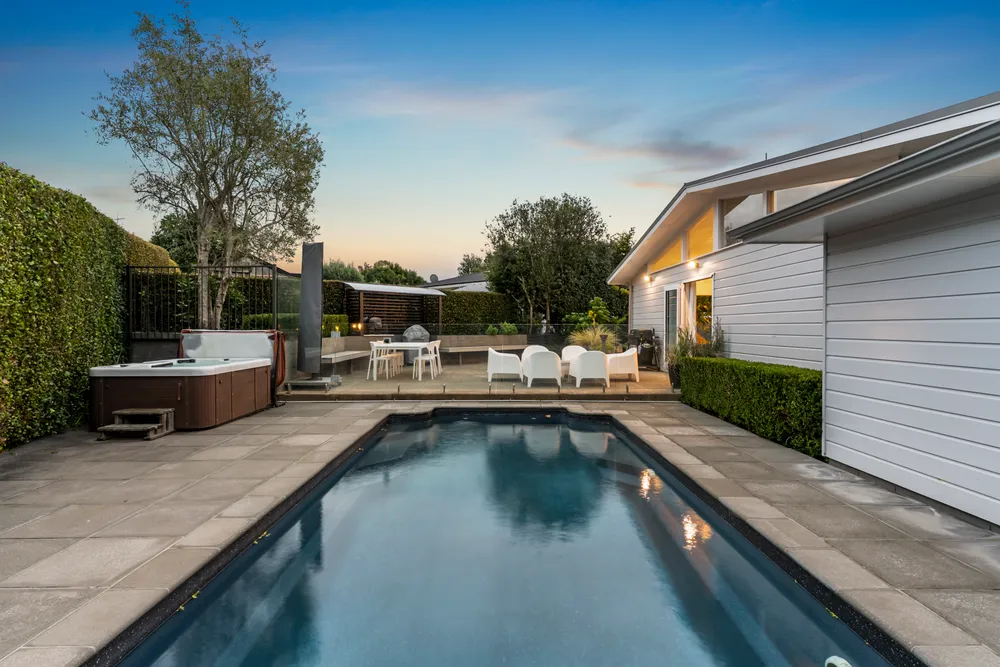 Photos of 37 Maxine Place