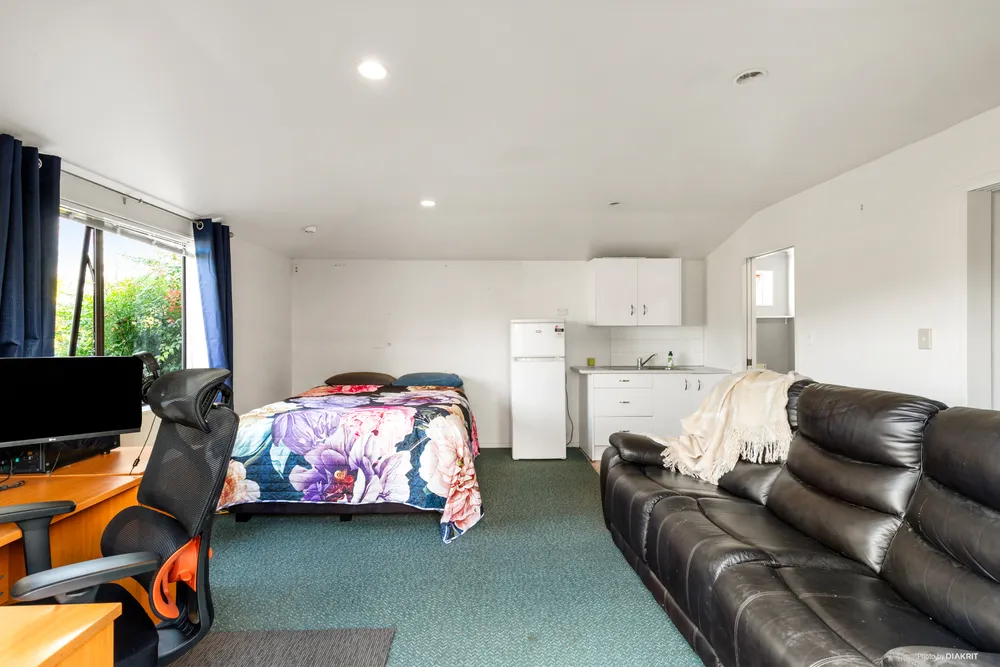 Photos of 36 Racecourse Road