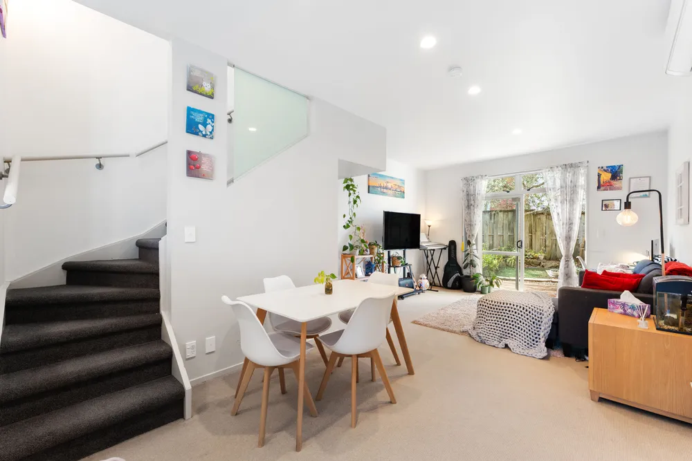 Photos of 25 Albionvale Road