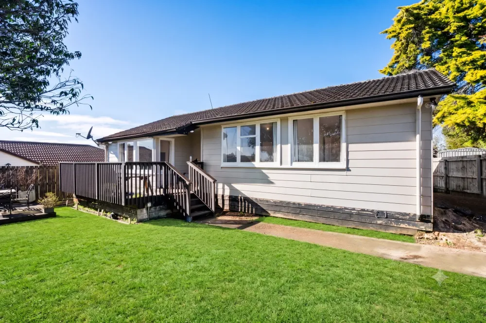 Photos of 74A Kayes Road