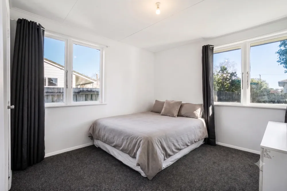 Photos of 74A Kayes Road