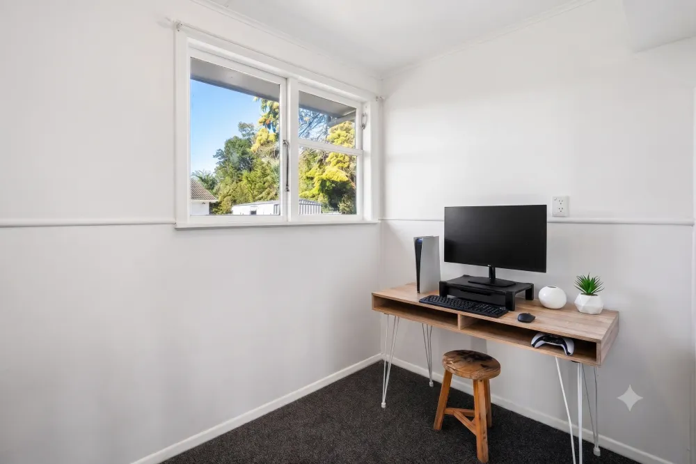 Photos of 74A Kayes Road