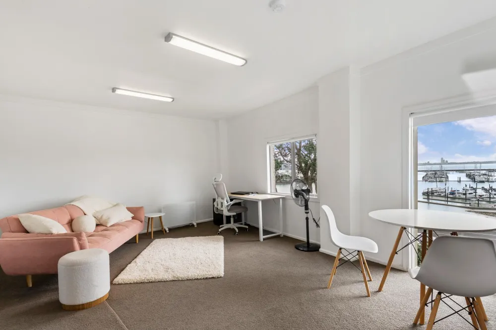 Photos of 5 London Street