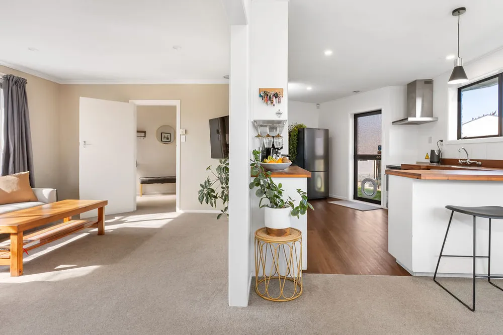 Photos of 8 Hussar Place