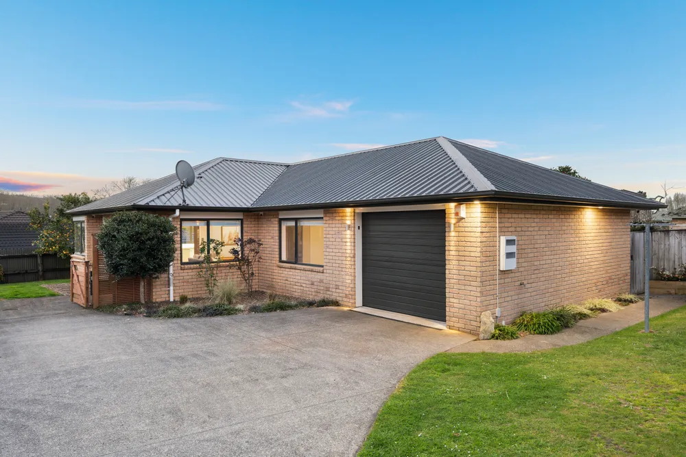 Photos of 527B Buckland Road