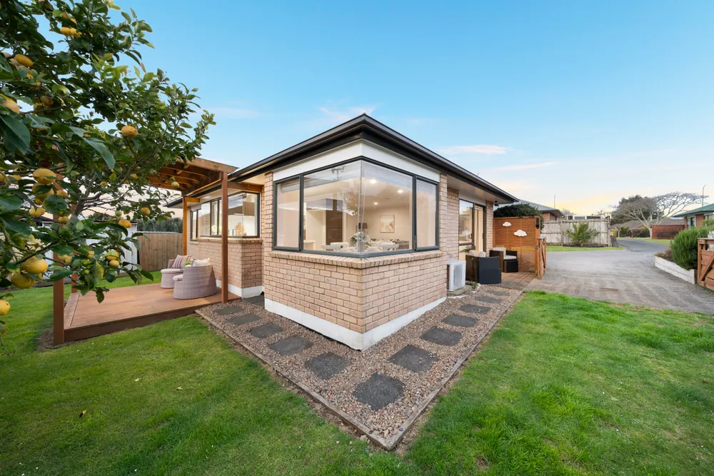 Photos of 527B Buckland Road