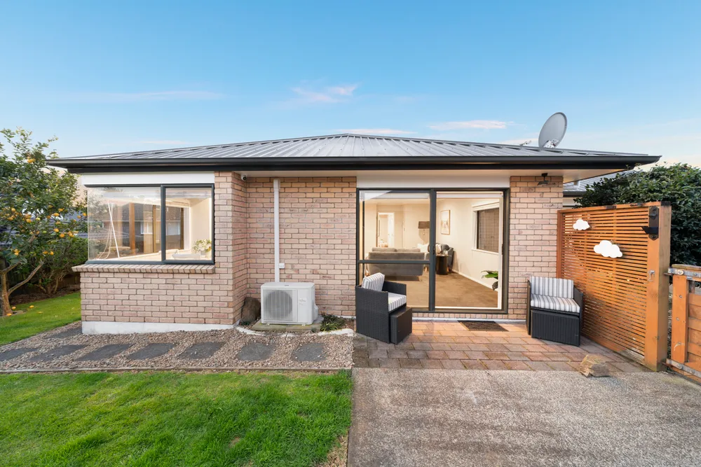 Photos of 527B Buckland Road