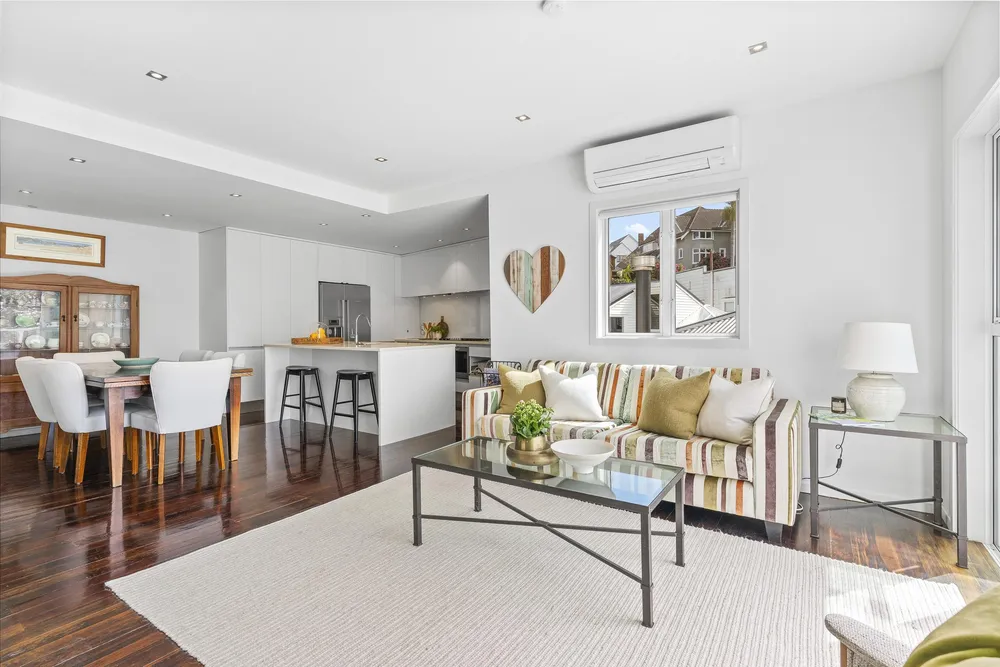Photos of 17 Papahia Street