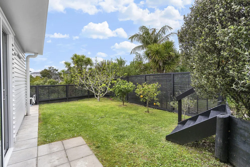 Photos of 17 Papahia Street