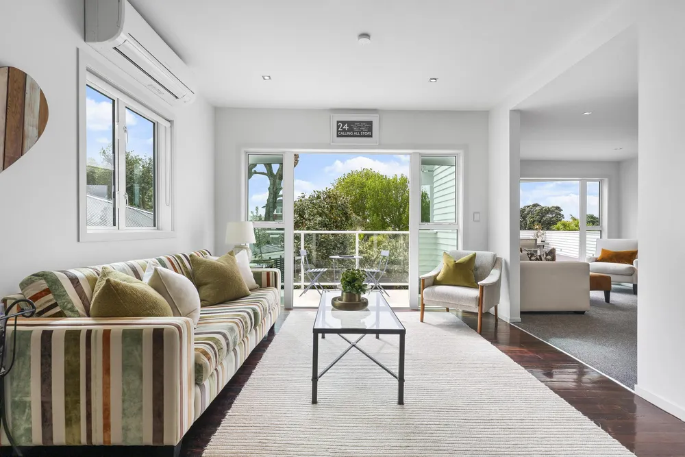 Photos of 17 Papahia Street