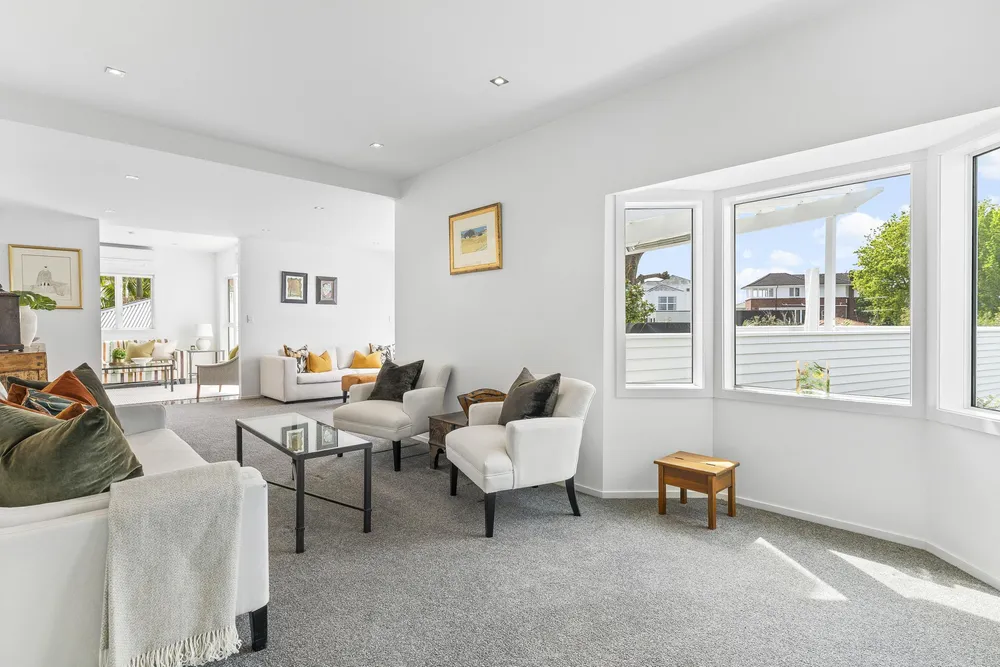 Photos of 17 Papahia Street