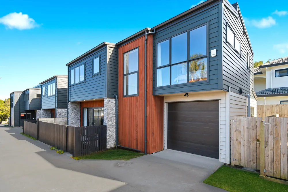 Photos of 84b Francis Street
