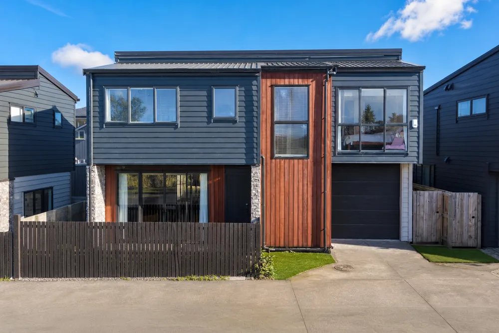 Photos of 84b Francis Street