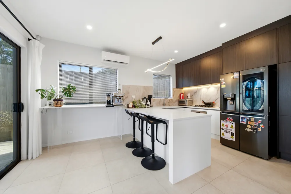 Photos of 84b Francis Street