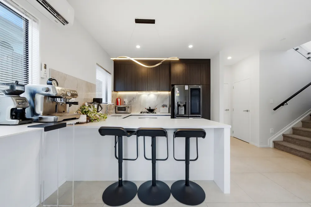 Photos of 84b Francis Street