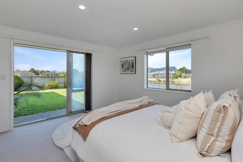 Photos of 6 Sando Way