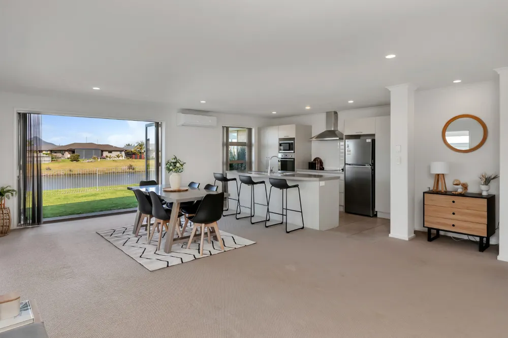 Photos of 6 Sando Way