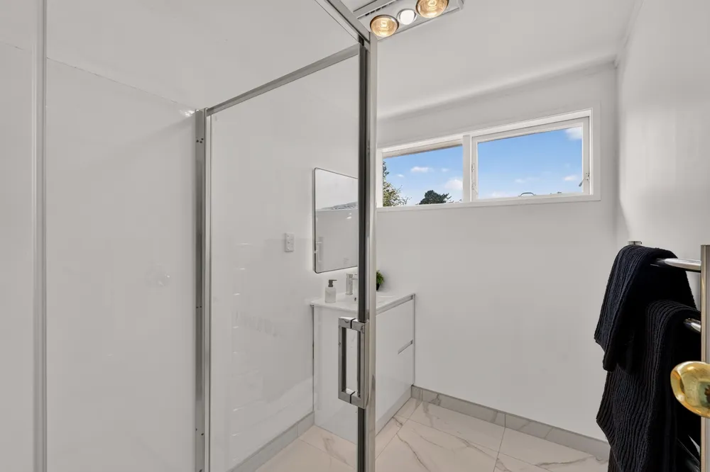 Photos of 44 Kemp Road