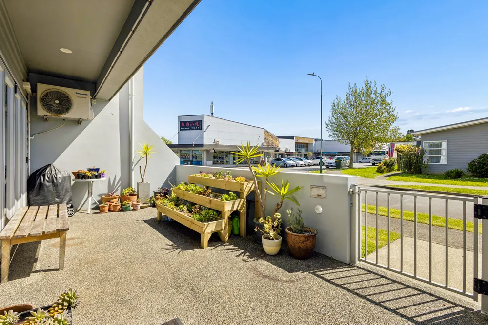 Photos of 41 Mandival Avenue