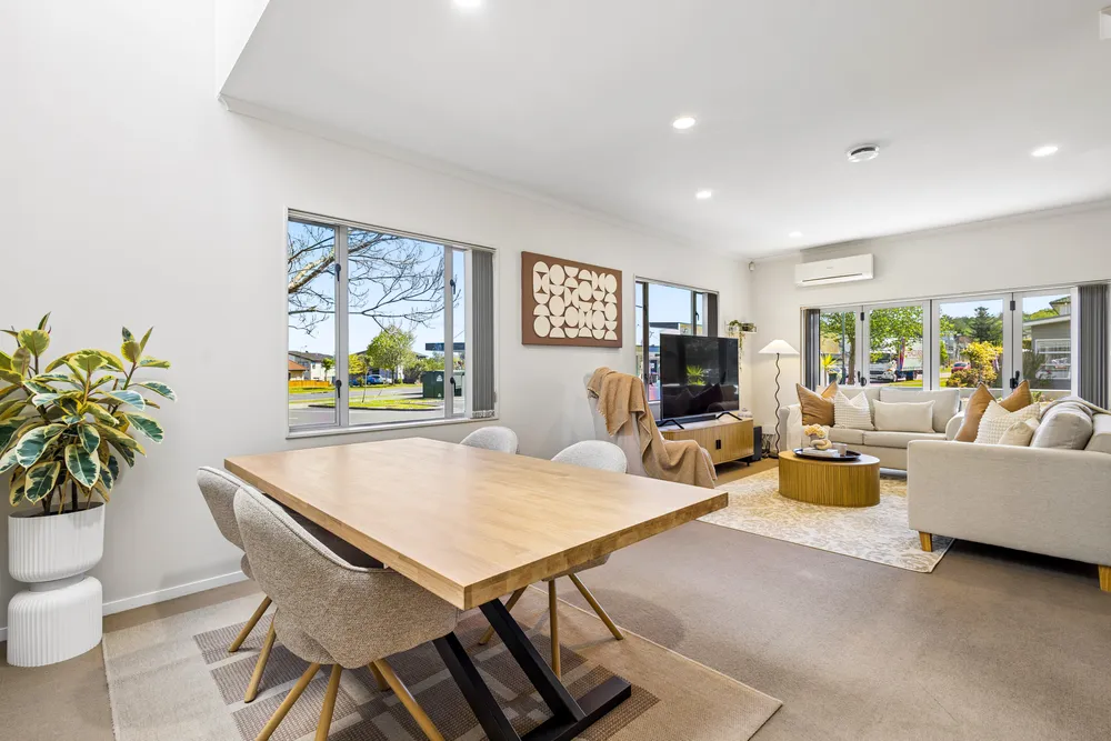 Photos of 41 Mandival Avenue