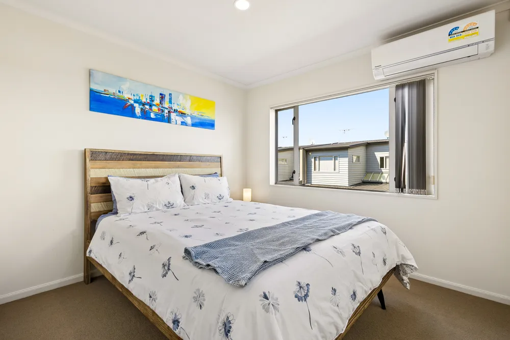 Photos of 41 Mandival Avenue