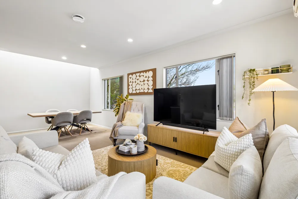 Photos of 41 Mandival Avenue