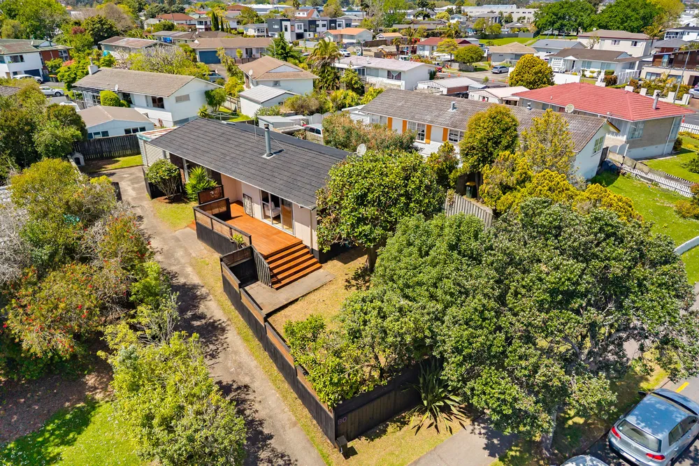 Photos of 80 Walworth Avenue