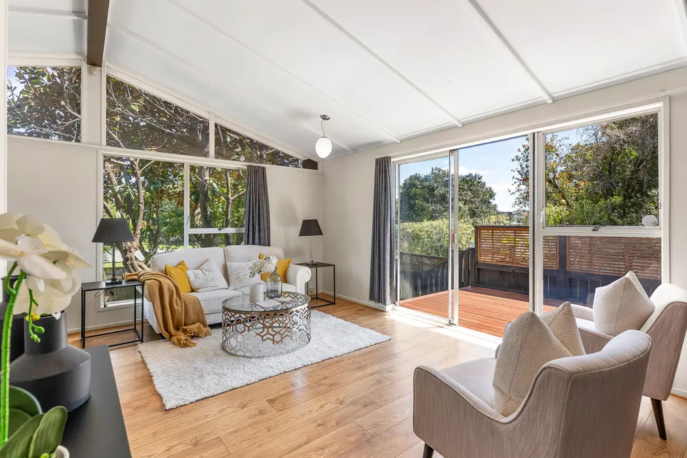 Photos of 80 Walworth Avenue