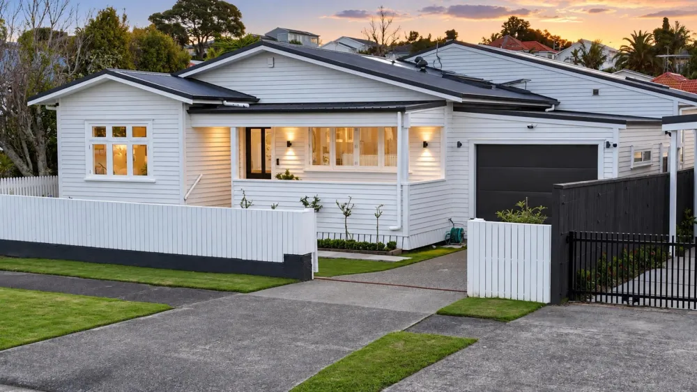 Photos of 7 Huntingtree Avenue