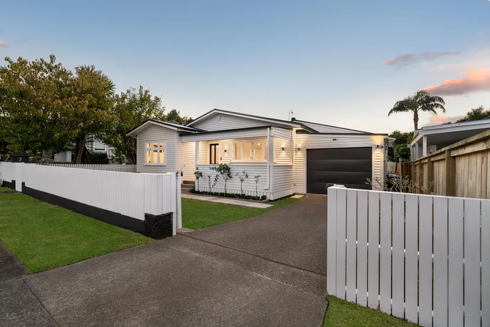 Photos of 7 Huntingtree Avenue