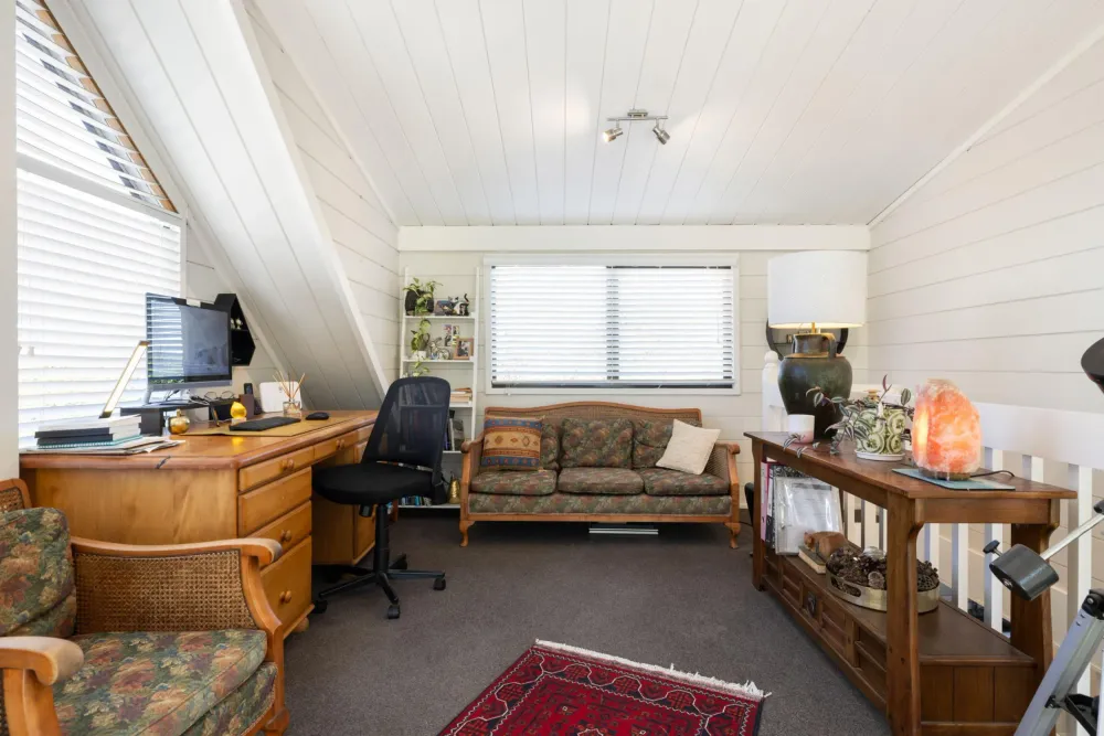 Photos of 20 Vintners Lane