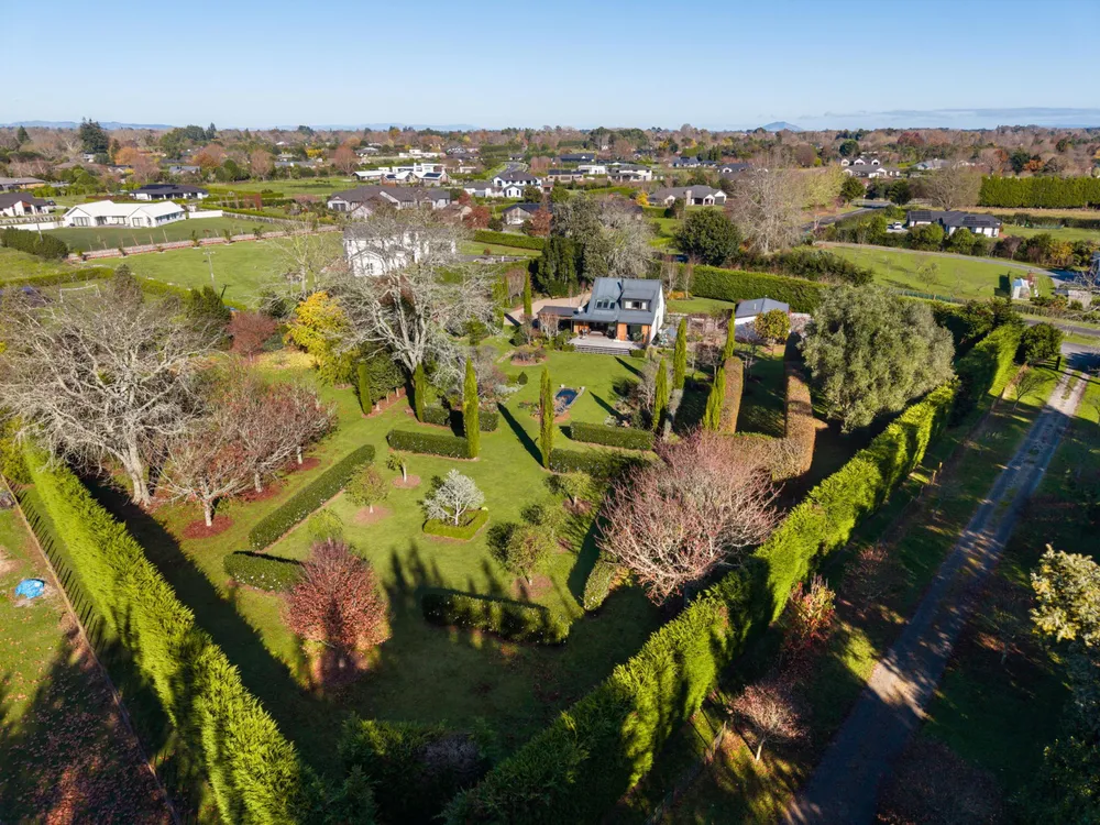 Photos of 20 Vintners Lane