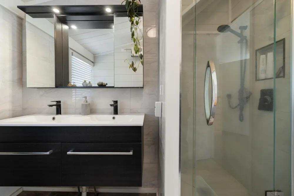 Photos of 20 Vintners Lane